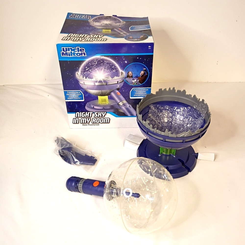 NEW Uncle Milton Star Theater Home Planetarium Projector Night Sky in my Room